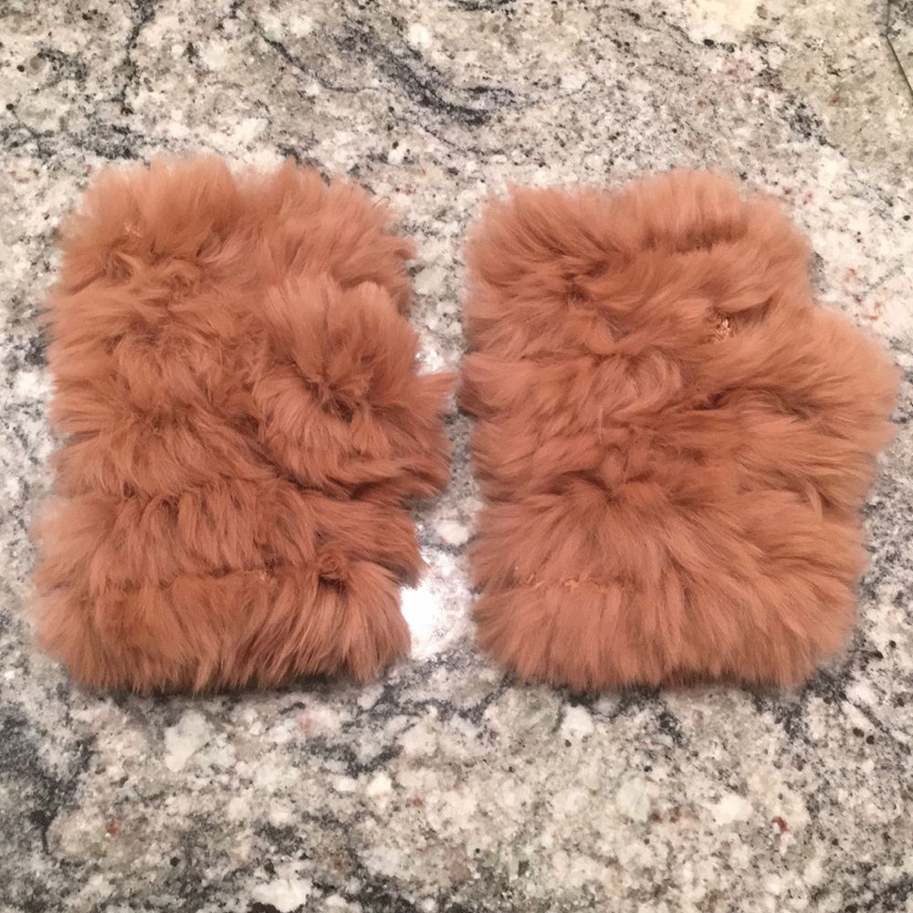 Jocelyn Mandy Fur Mittens